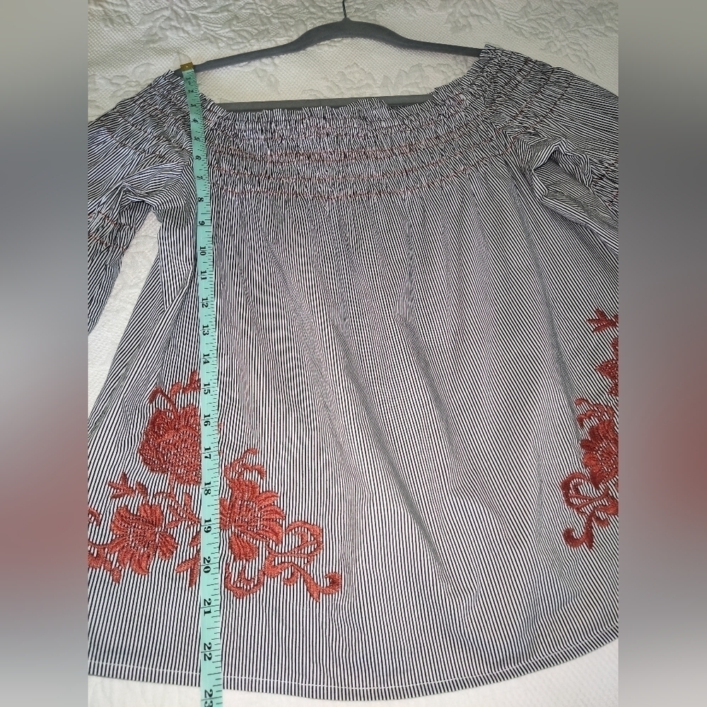 Sweet Wonderer Top, Floral Applique, Smocked Neck, Blue & White Stripe, L - Picture 7 of 7